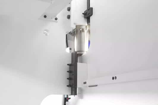 press brake with double guided ram